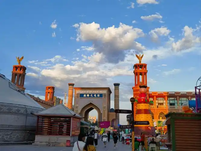 伊宁市区购物
